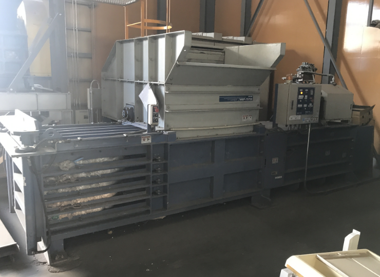 横型圧縮梱包機